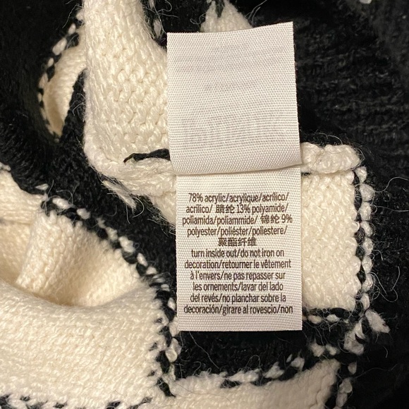 Victoria’s Secret 2018 Fashion Show Limited Edition Bling Lace Up Sweater - Picture 9 of 9